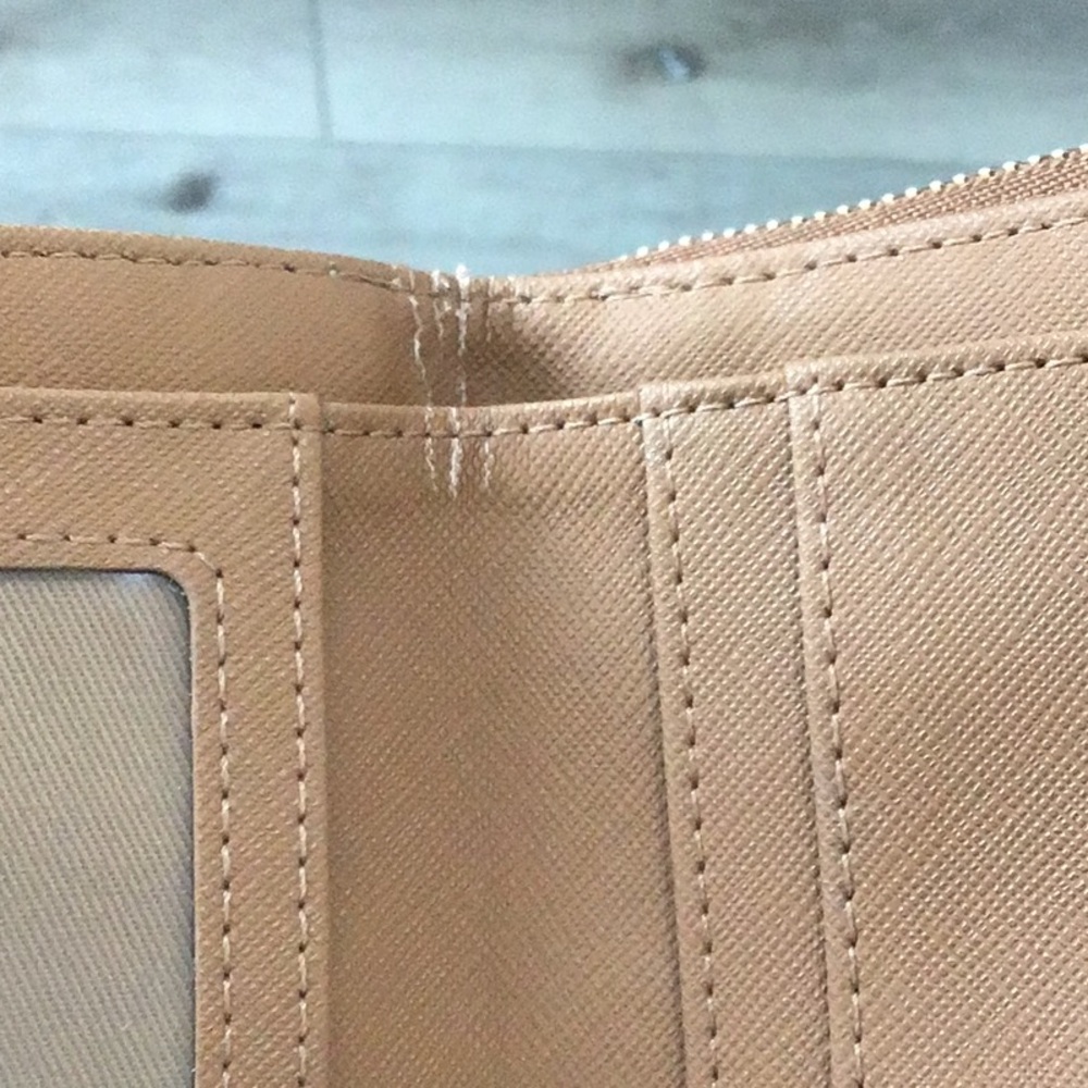 Fossil Tan Leather Snap Bifold Wallet - Picture 5 of 6
